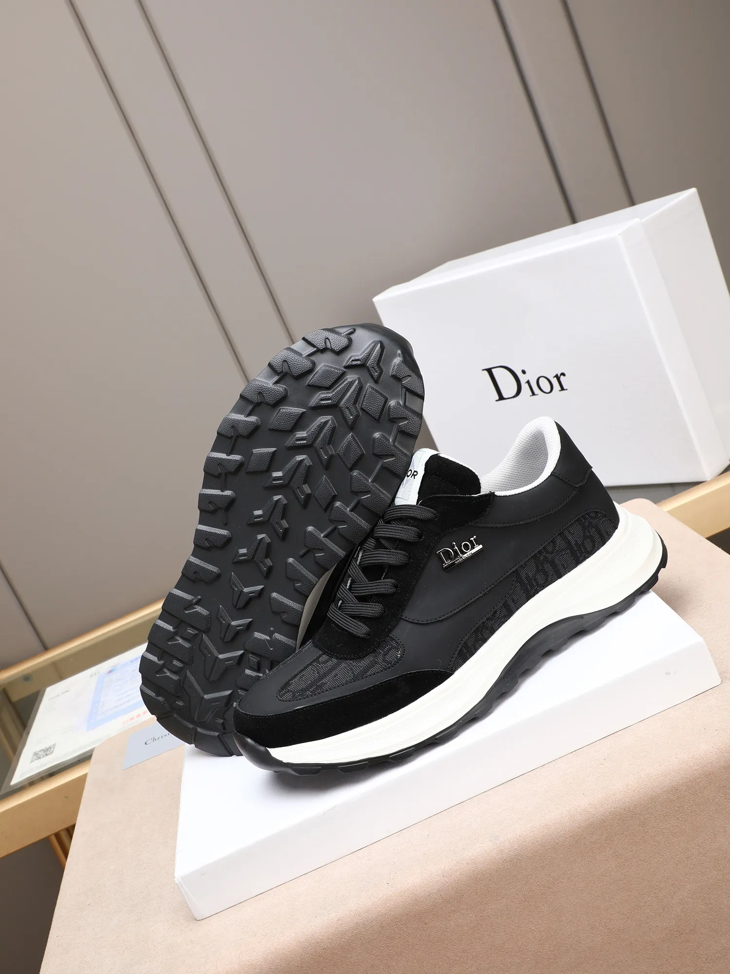 Men's shoes 💰P460 Dior's avant-garde and versatile fashionable men's shoes are privately modeled, calfskin stitched with Dior's special waterproof fabric, fashionable, simple, elegant, trendy, eye-catching, and pursuing class. It will subvert old ideas and be a must-have for fashionistas who want to spend time with you! Must keep it for yourself! High-end comfort but low-end, high-end quality workmanship. Code number: 38-44 (45 customized) 3 colors for your choice [kiss][kiss][kiss]